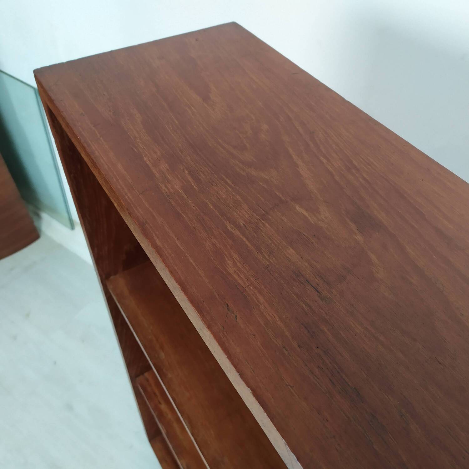 Étagère bibliothèque pied compas teck