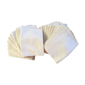 Suite of 22 monogrammed canvas napkins