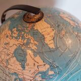 Globe terrestre en verre Taride 1974