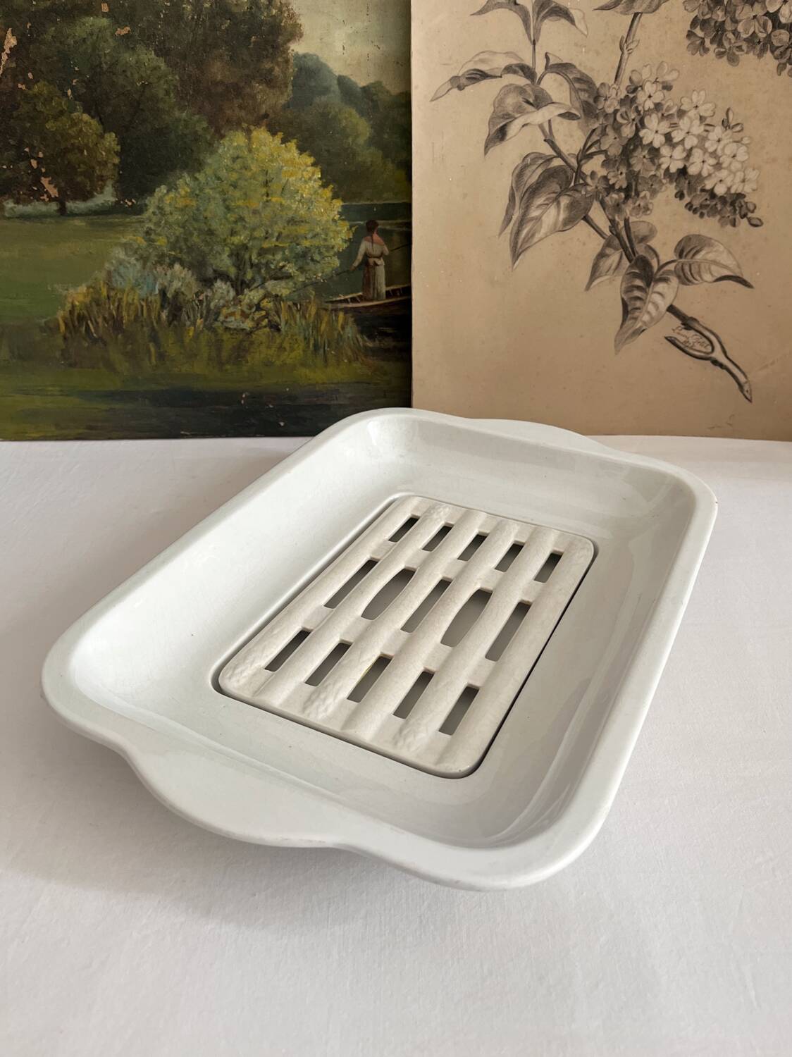 19th century Lunéville opaque ironstone earthenware asparagus dish