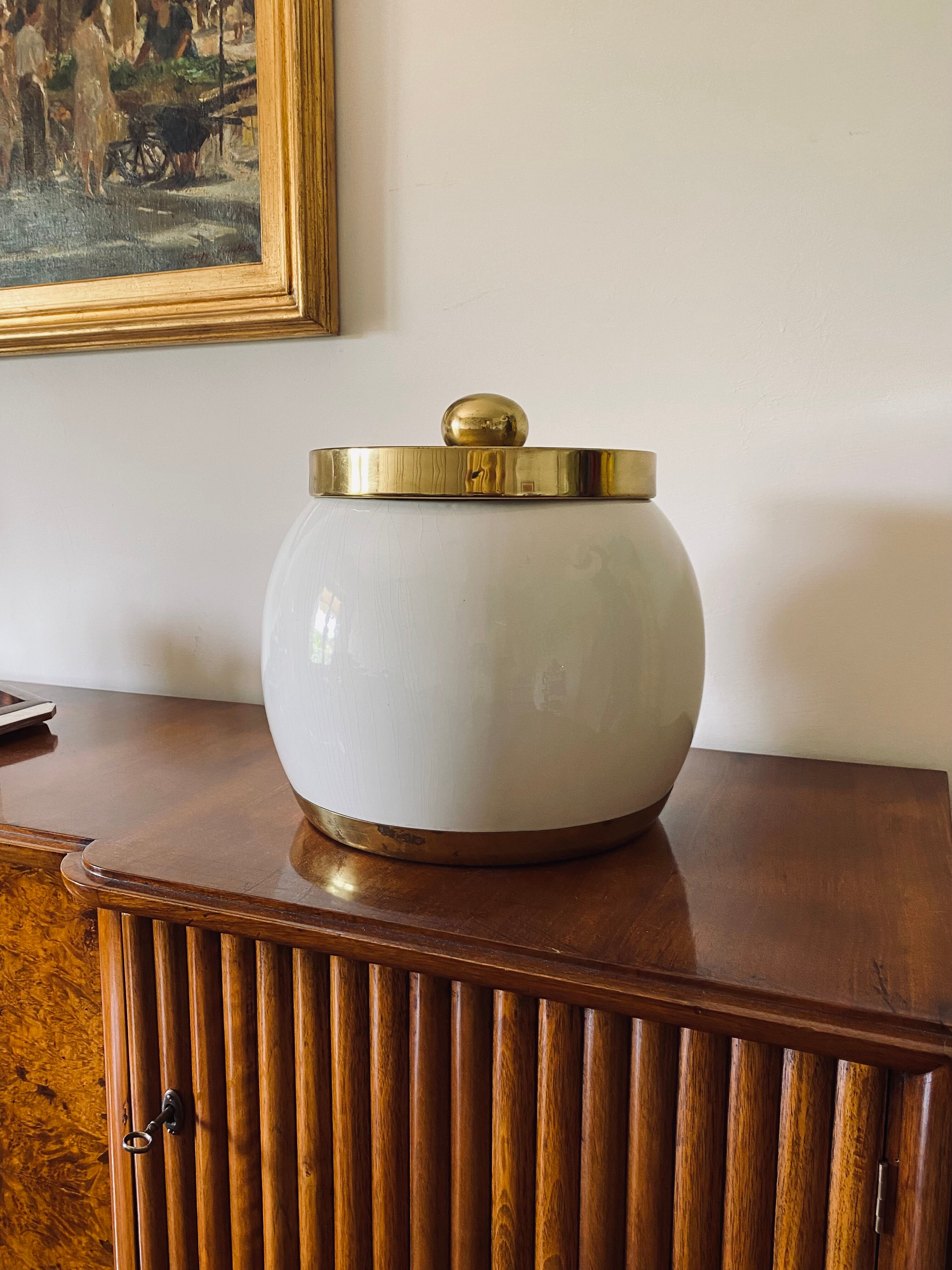 Hollywood regency white ceramic bucket, Italy, ca. 1970