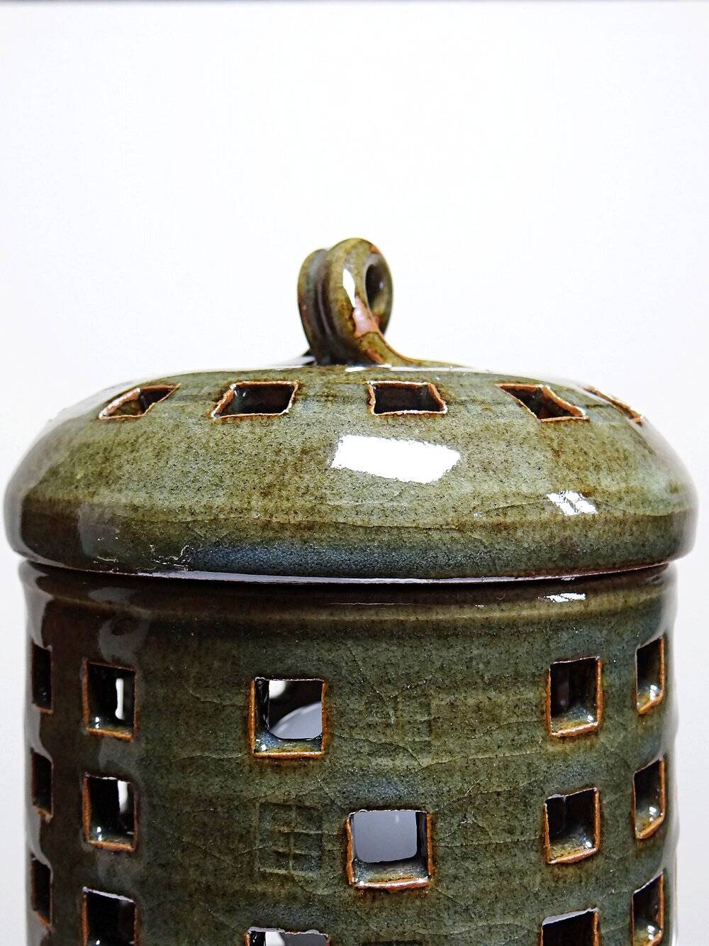 Vintage table lamp, glazed stoneware, perforated "Building" signed.