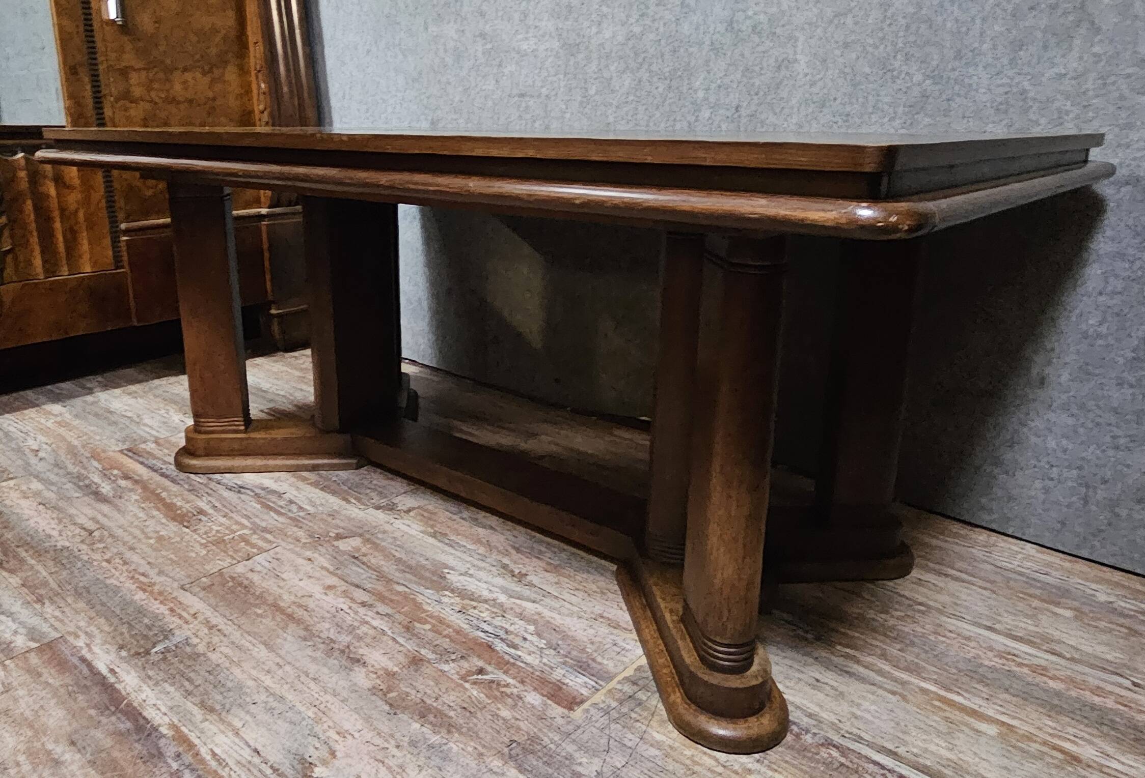 Large extendable dining table from the Art Deco period – checkerboard top –