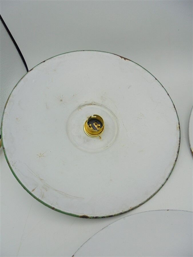 Series of 3 enamelled sheet hanging lamps