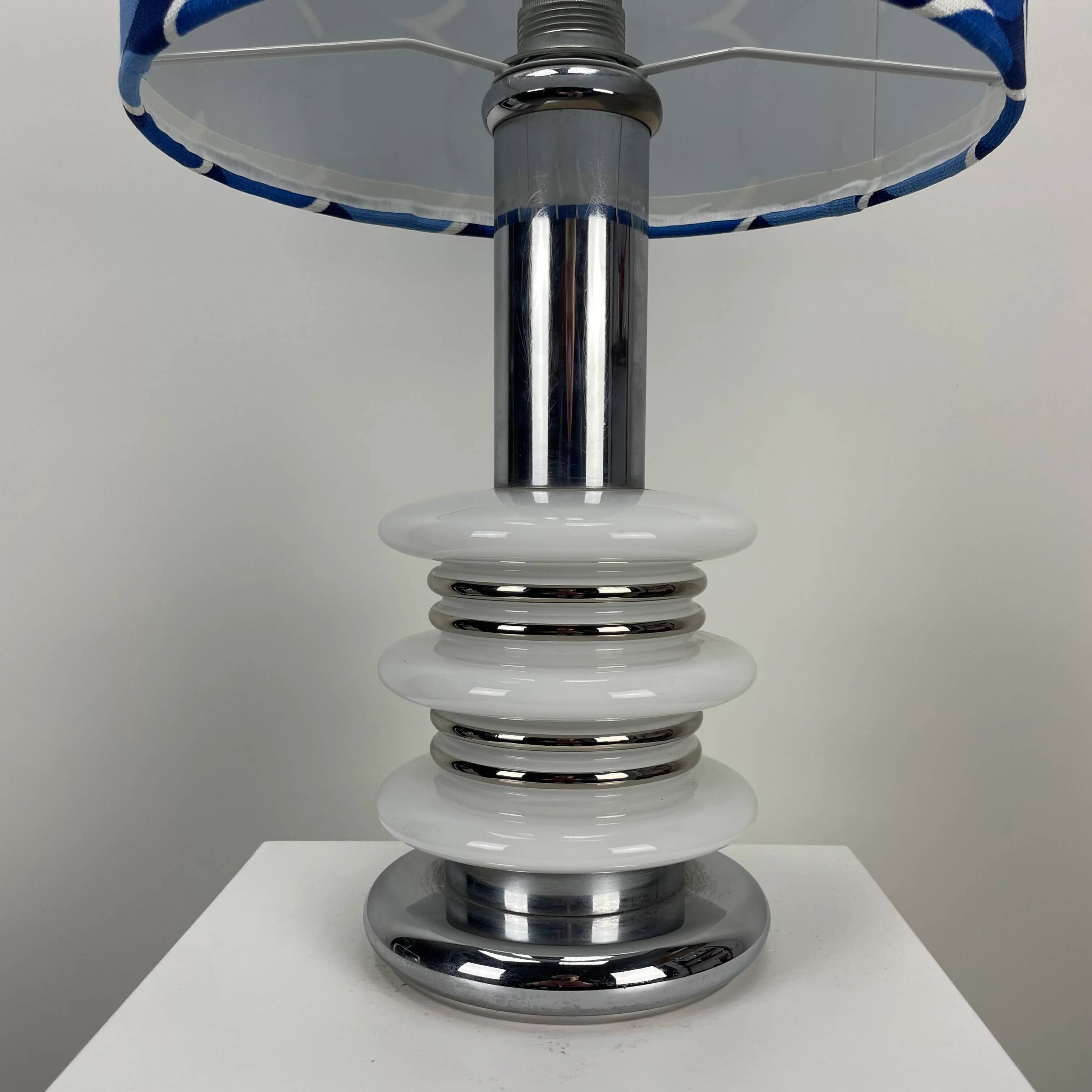 Lampe de table chrome et verre de sapce age par Hustadt Leuchten 1970