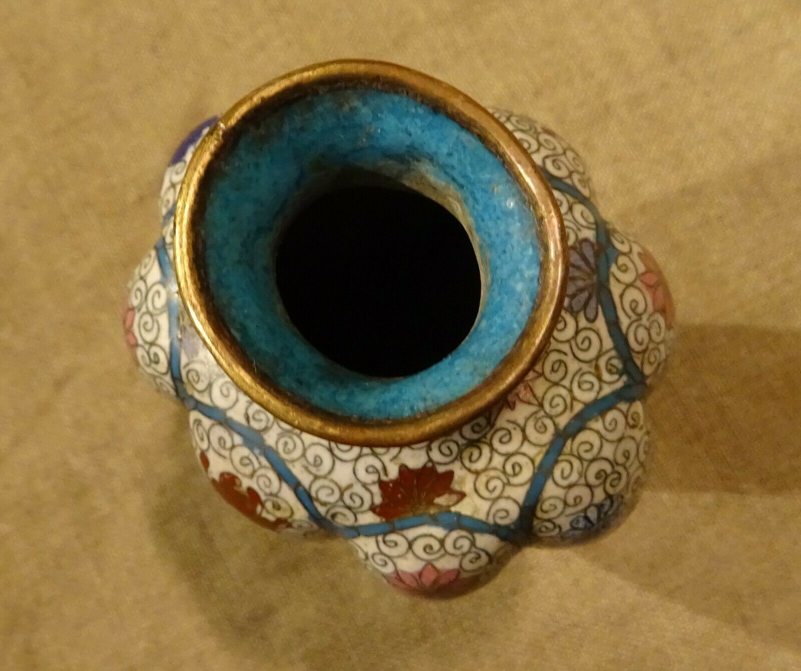 Asian vase in walled brass