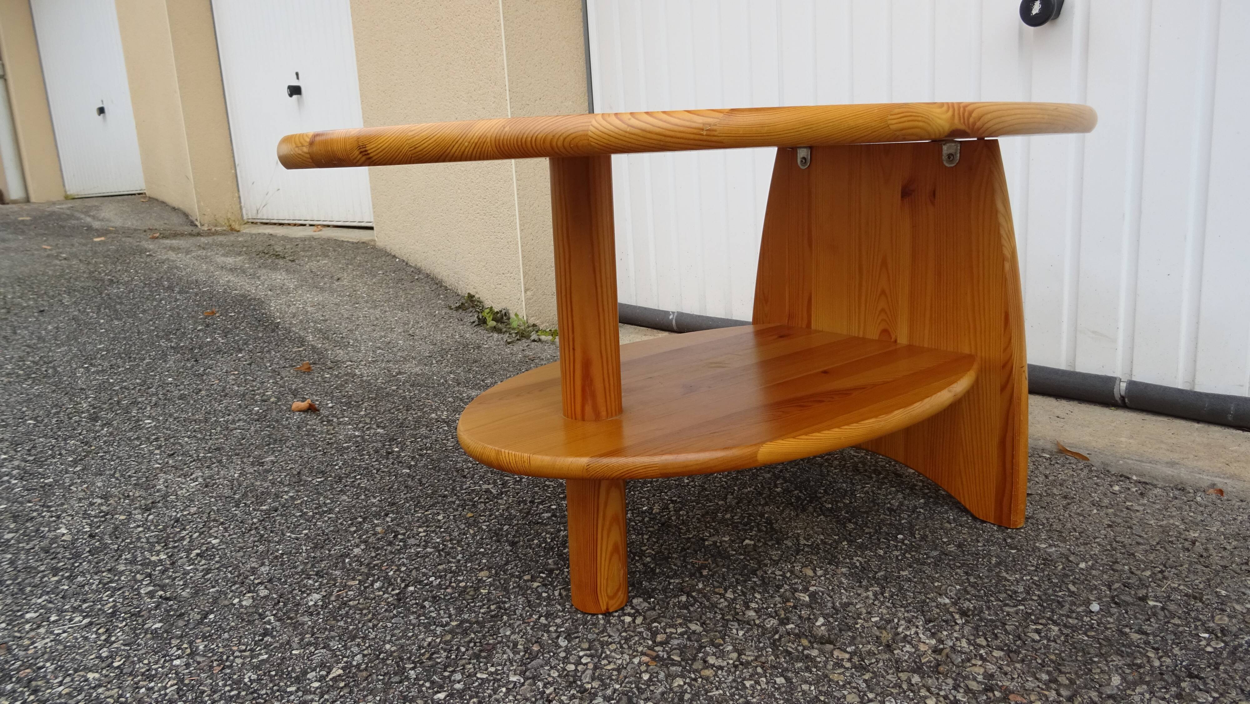 Asymmetrical coffee table in vintage pine year 70