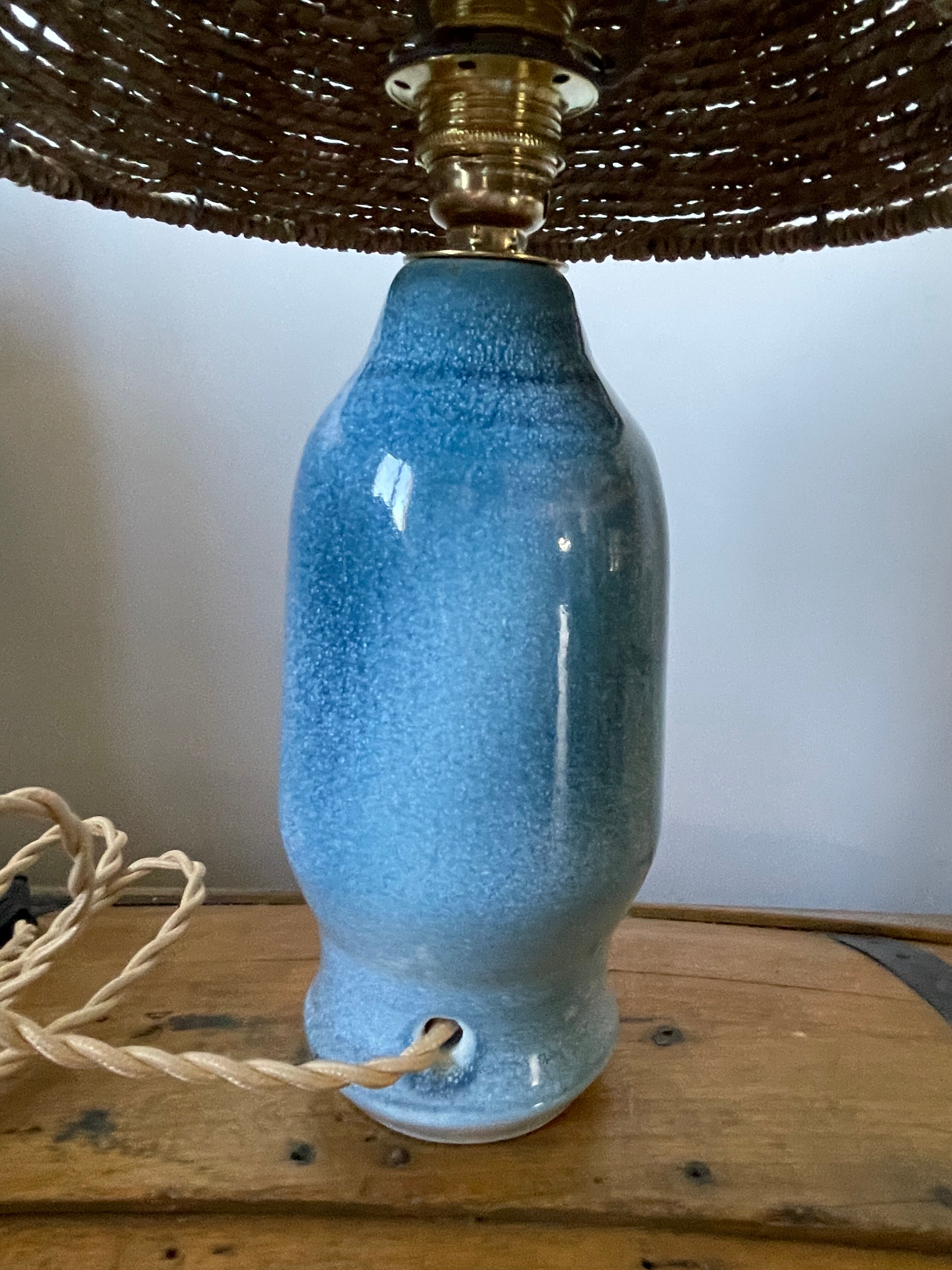 Lampe en céramique bleue