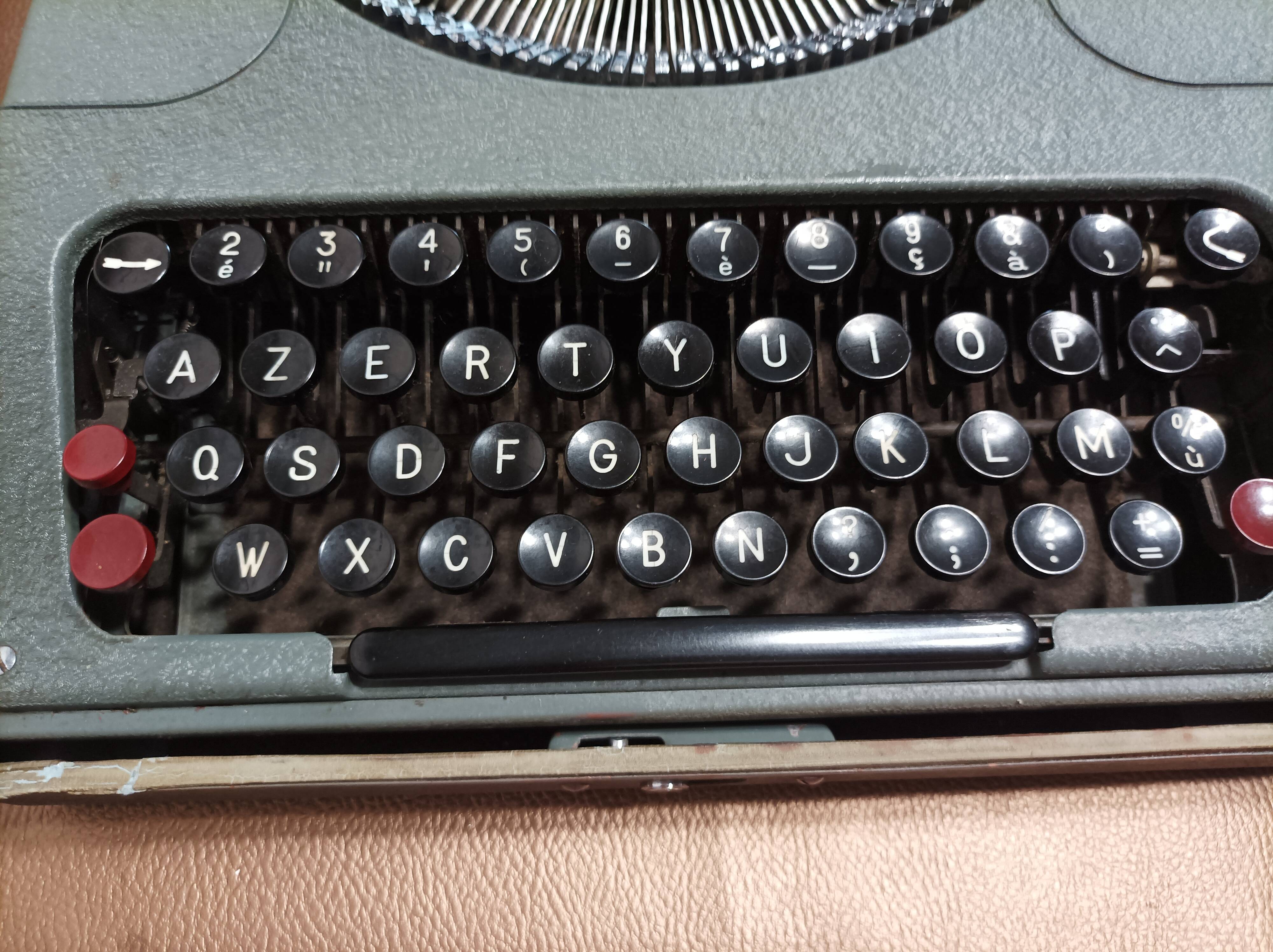 Mj rooy portable typewriter - made in france 1950s