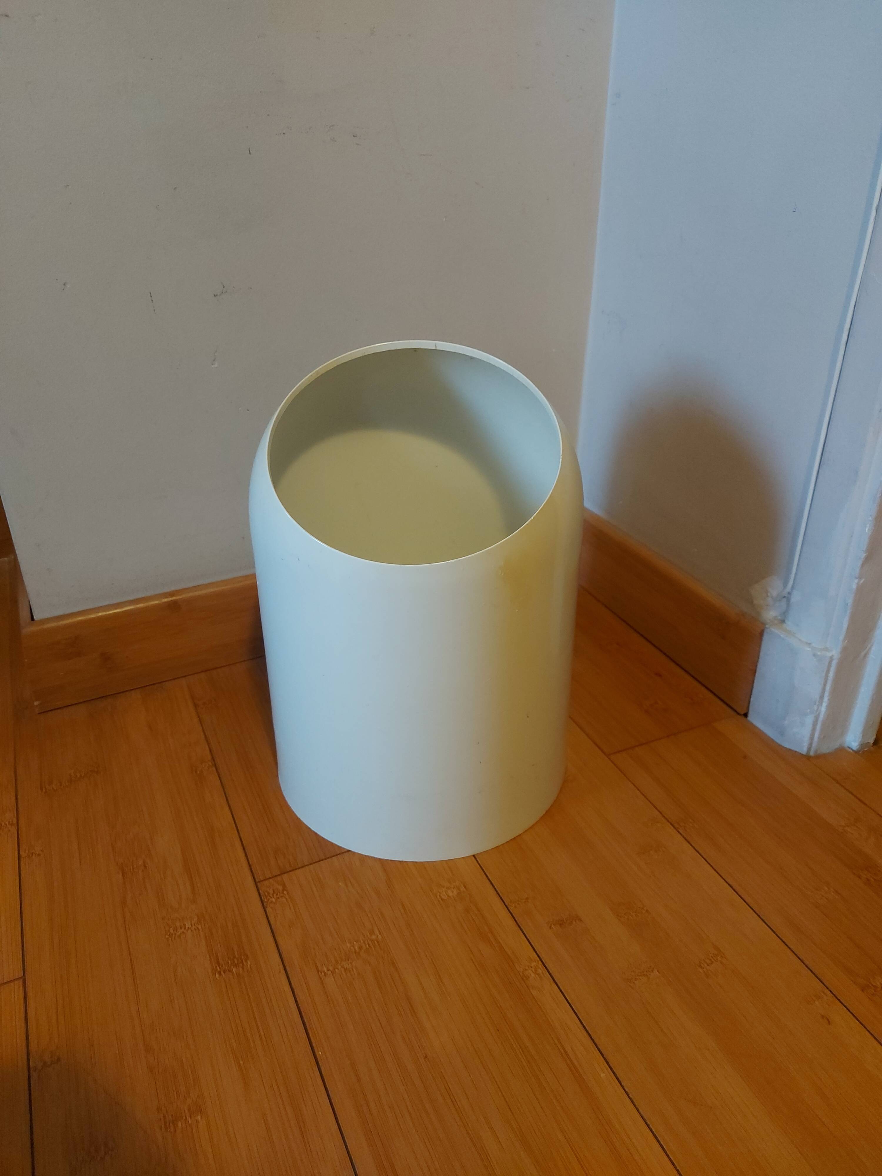 Waste paper basket , design Makio Hasuike , Italy