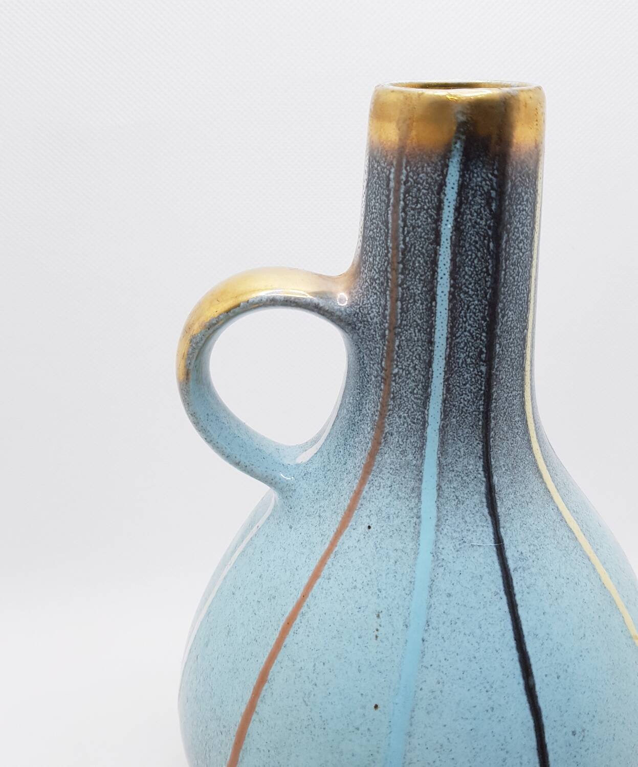 Vase à fond cloche rayé