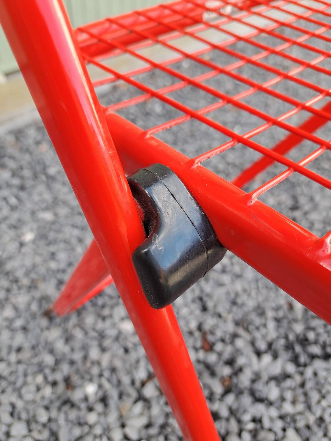 Series of 5 Talin folding metal chairs