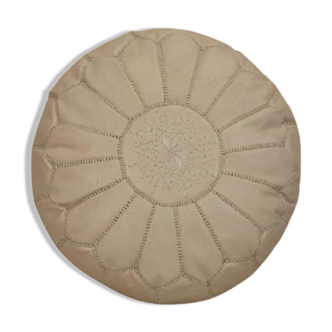 Moroccan pouf in beige leather