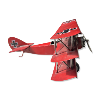 Three-level metal aircraft