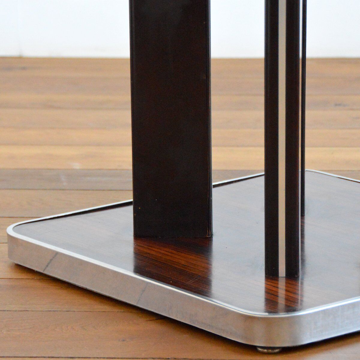 Round dining table with extension 1970s Italian design