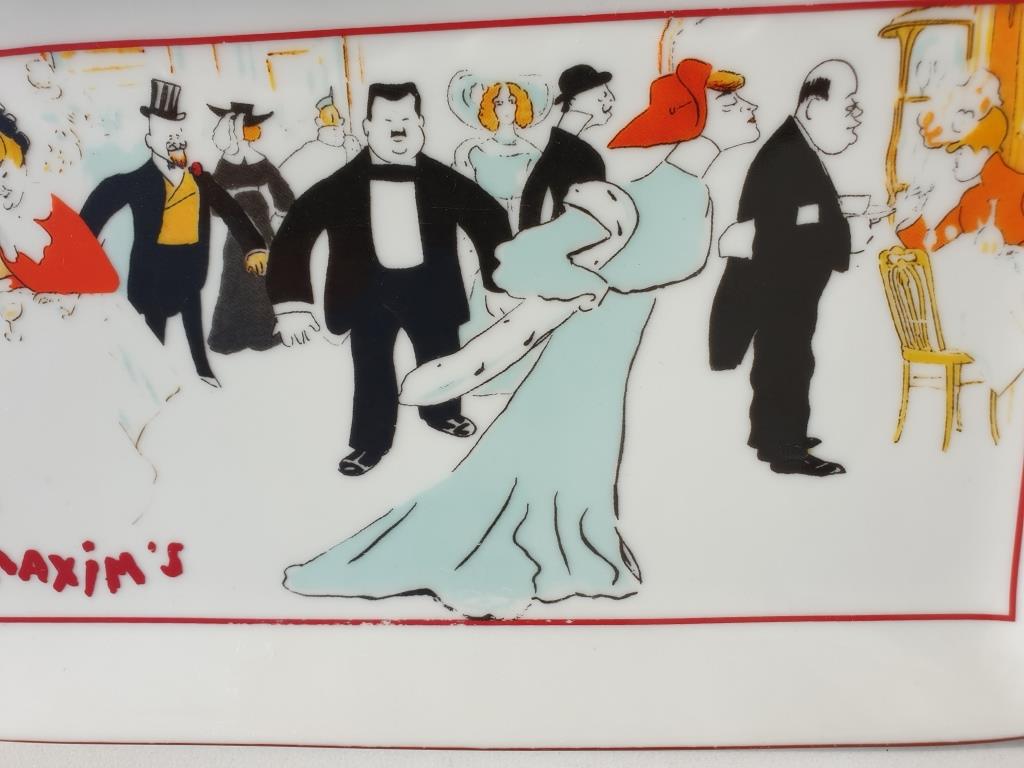 Porcelain cake dish Maxim's Paris