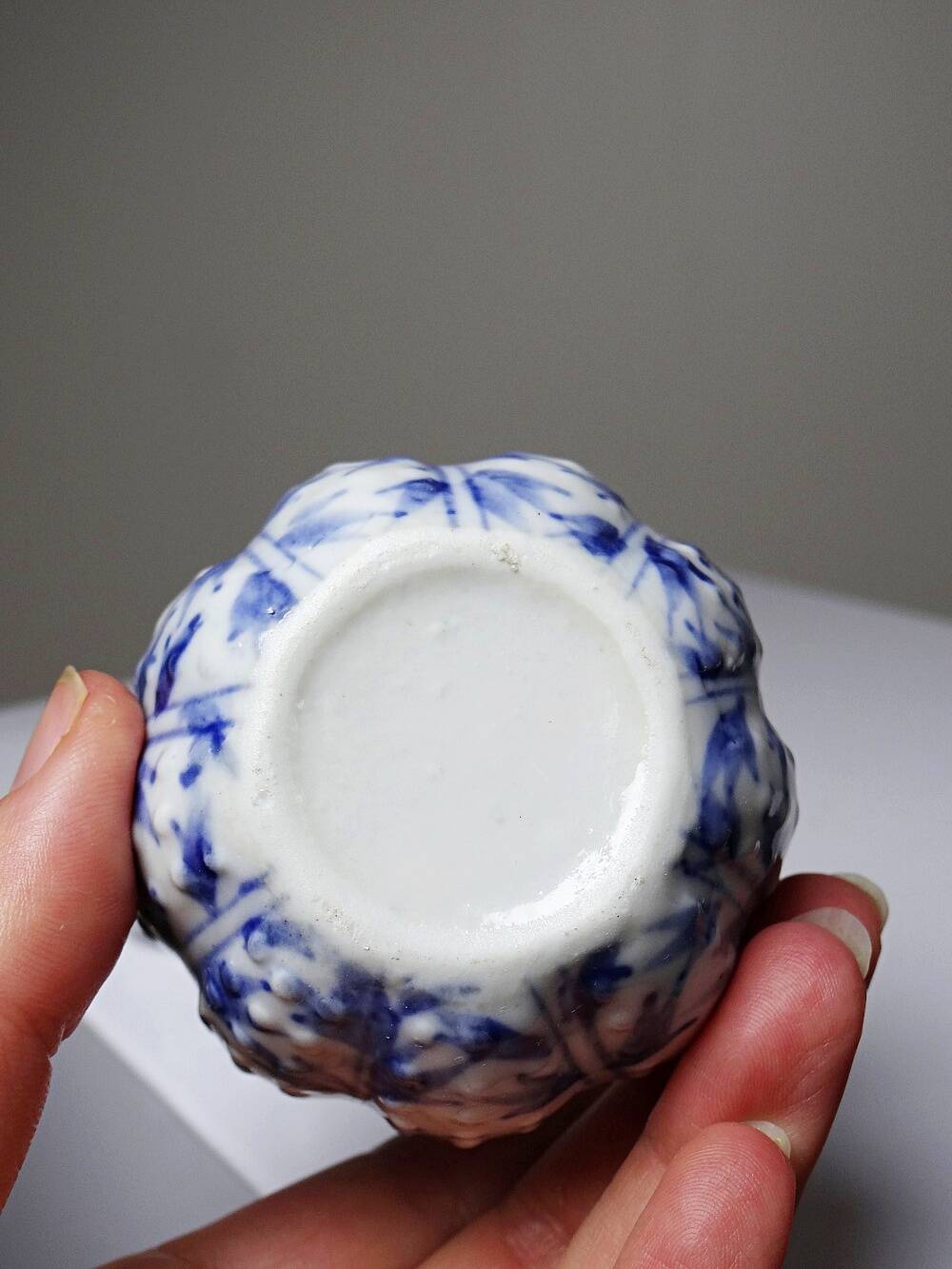 Small blue and white hand-painted vintage Chinese porcelain jewellery box.