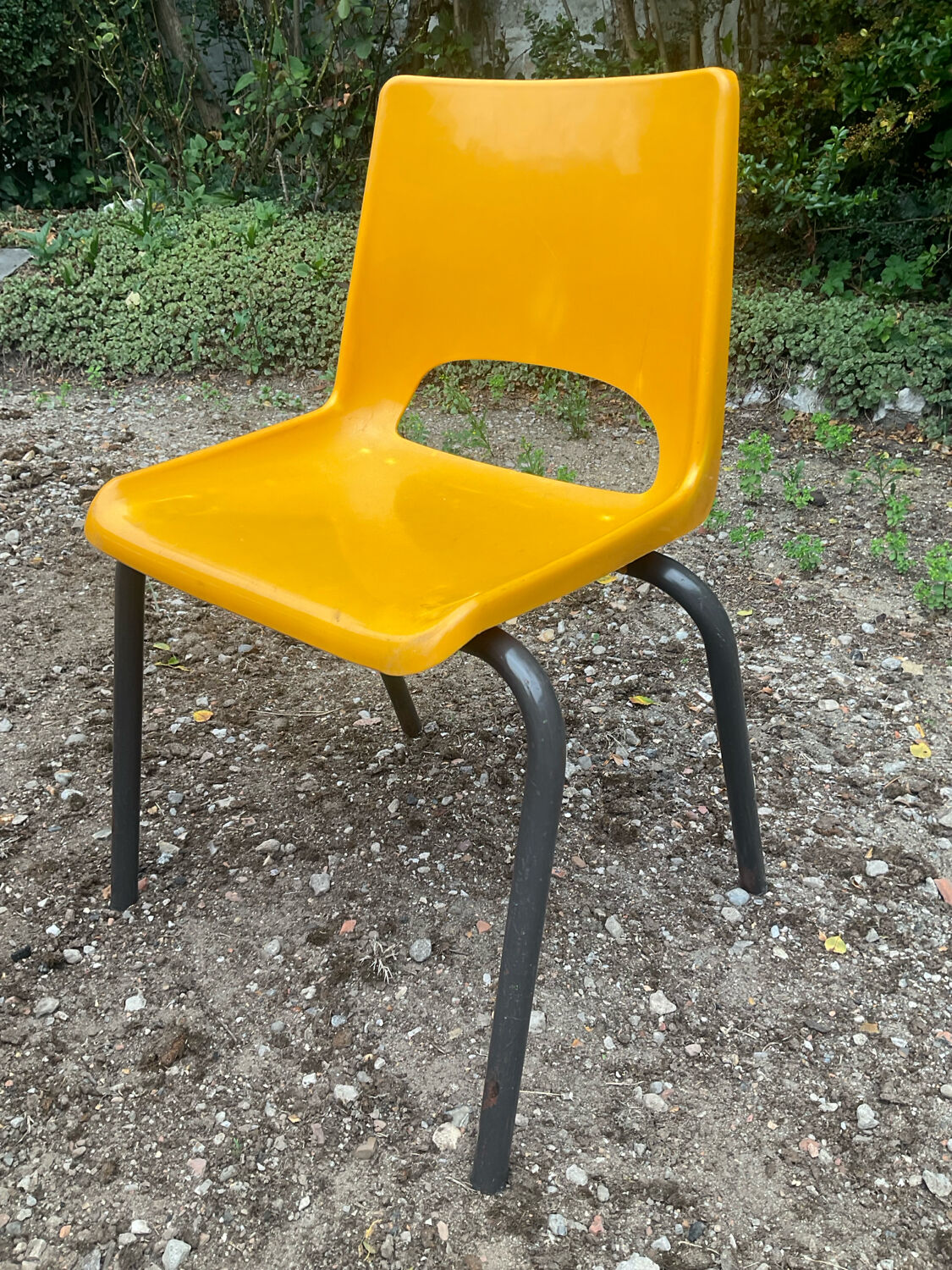 Vintage 70s table and 4 chairs set