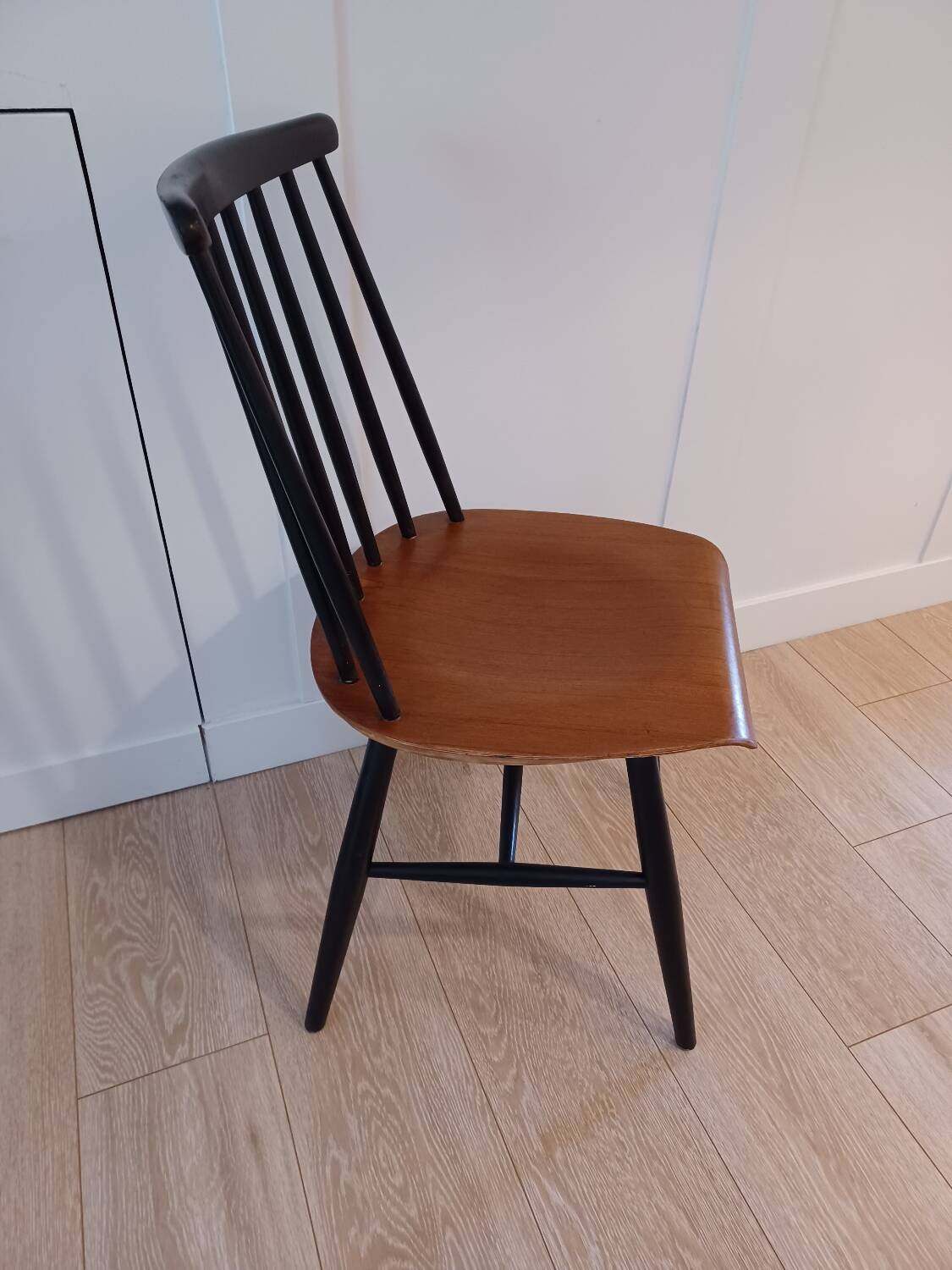 Fanett chair by Ilmari Tapiovaara