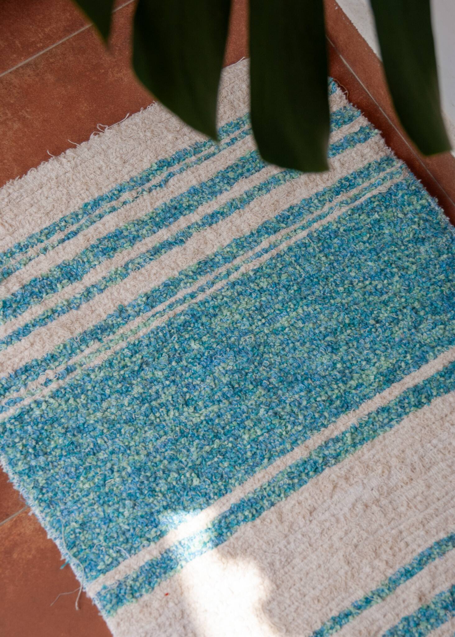 Handwoven recycled cotton rug - 40 x 60 cm