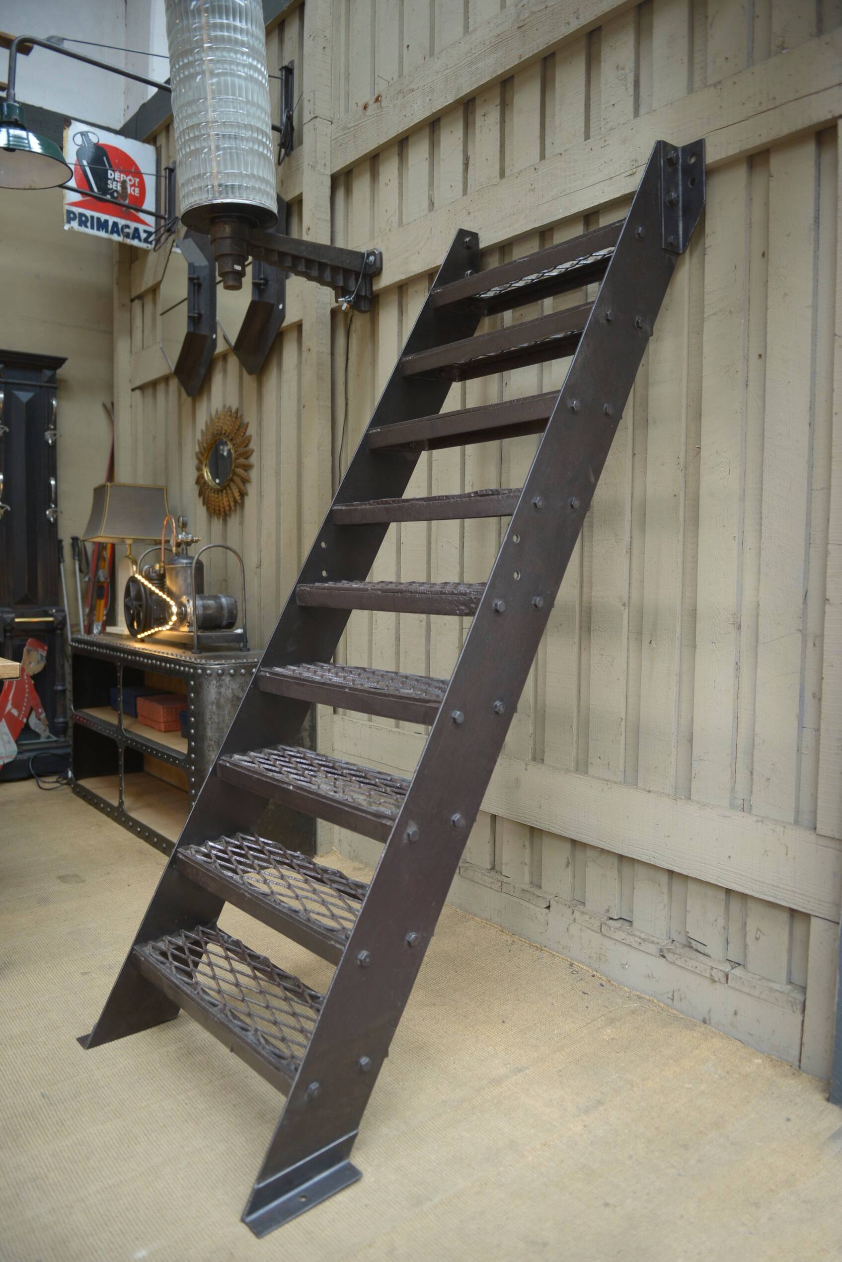 Escalier d'usine en acier 1940