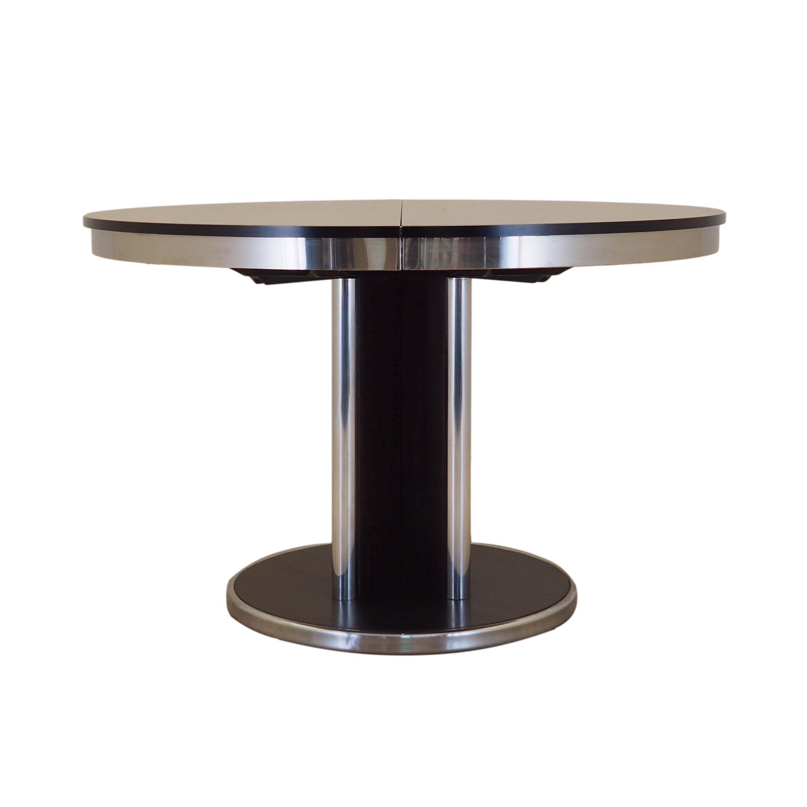 Extendable round table, Italy, 1970s