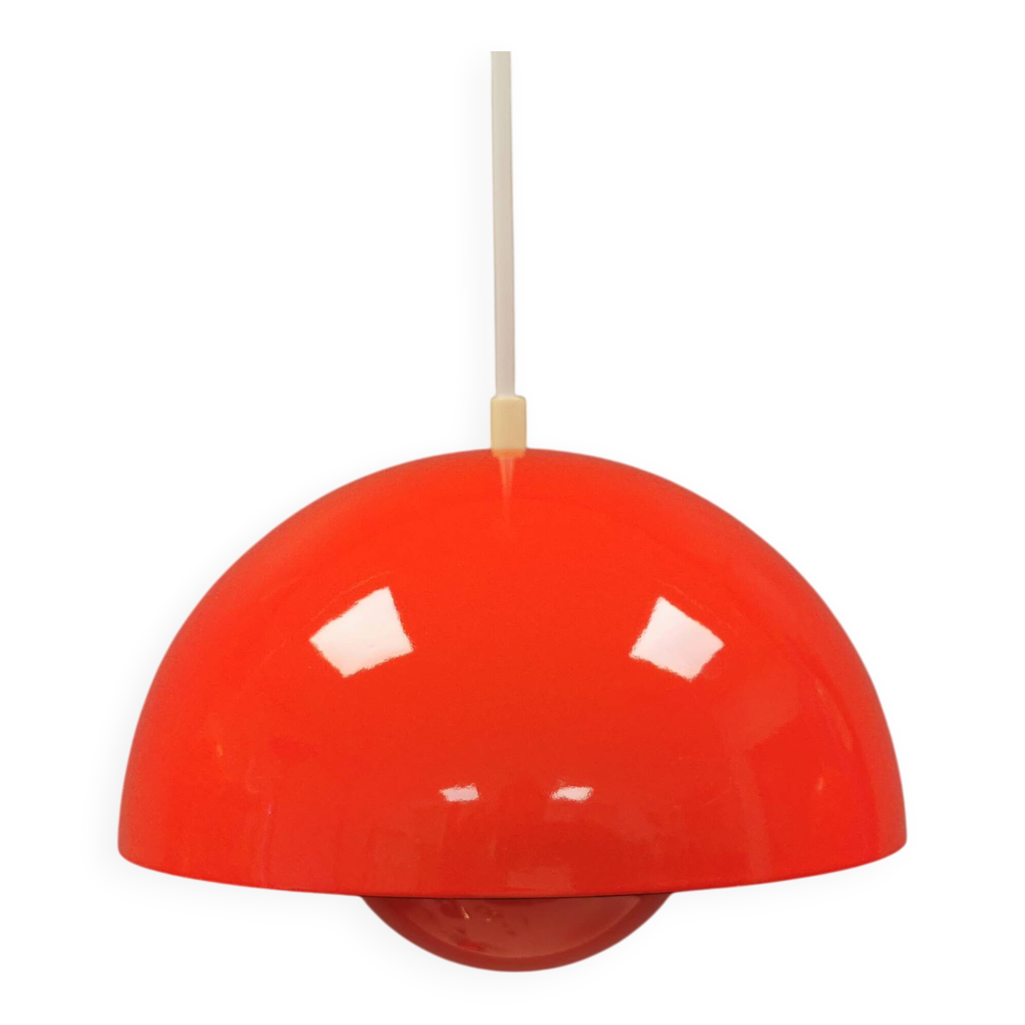 Suspension Flowerpot vp1 originales, conçue par Verner Panton.