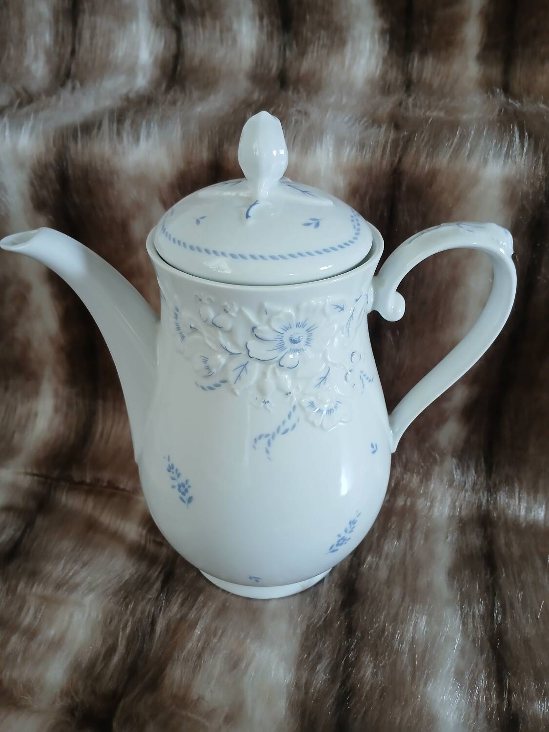 Antique Bavaria "Heiderose" coffee pot/teapot