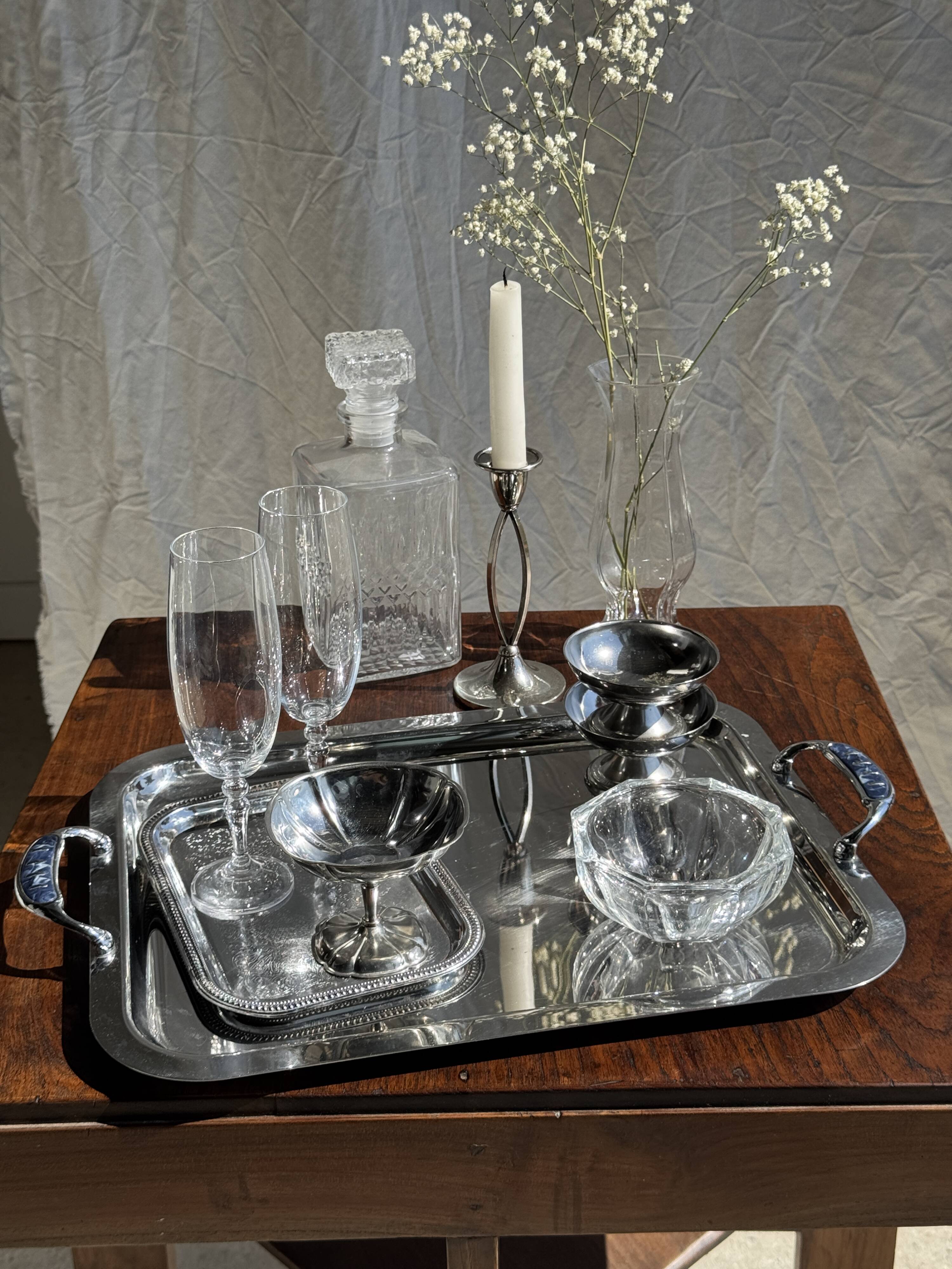 Small engraved silver metal tray L22