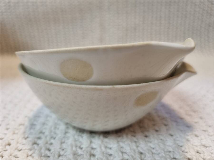 Set of 8 kitchen bowls