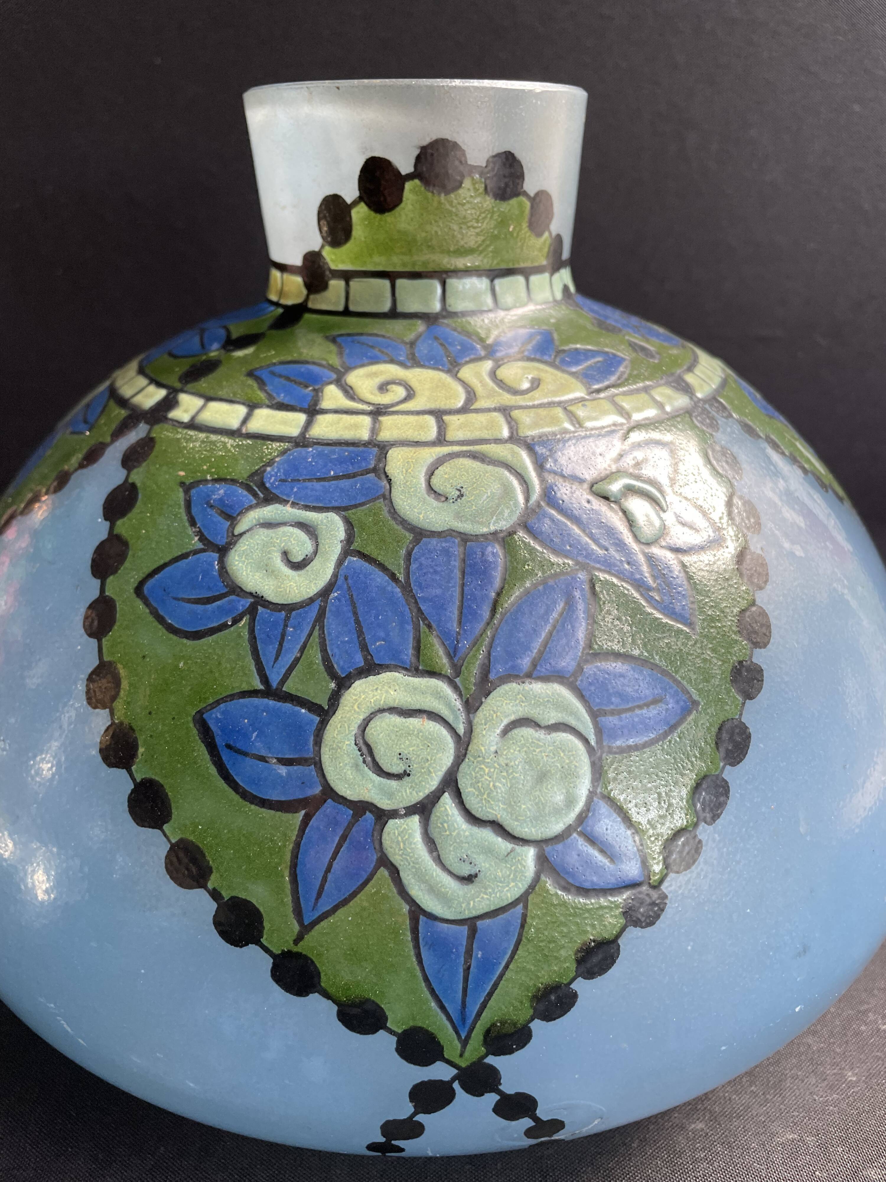Vase Art Déco signé Verrerie de Leune (1861-1930)