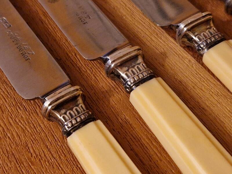 François Charles Gavet (1753-1840), cutler to the King - Series of 18 fruit knives - late 18th century