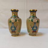 Pair of small cloisonné vases with Japanese polychrome decoration