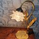 Lampe en laiton doré feuilles et fleur de nénuphar