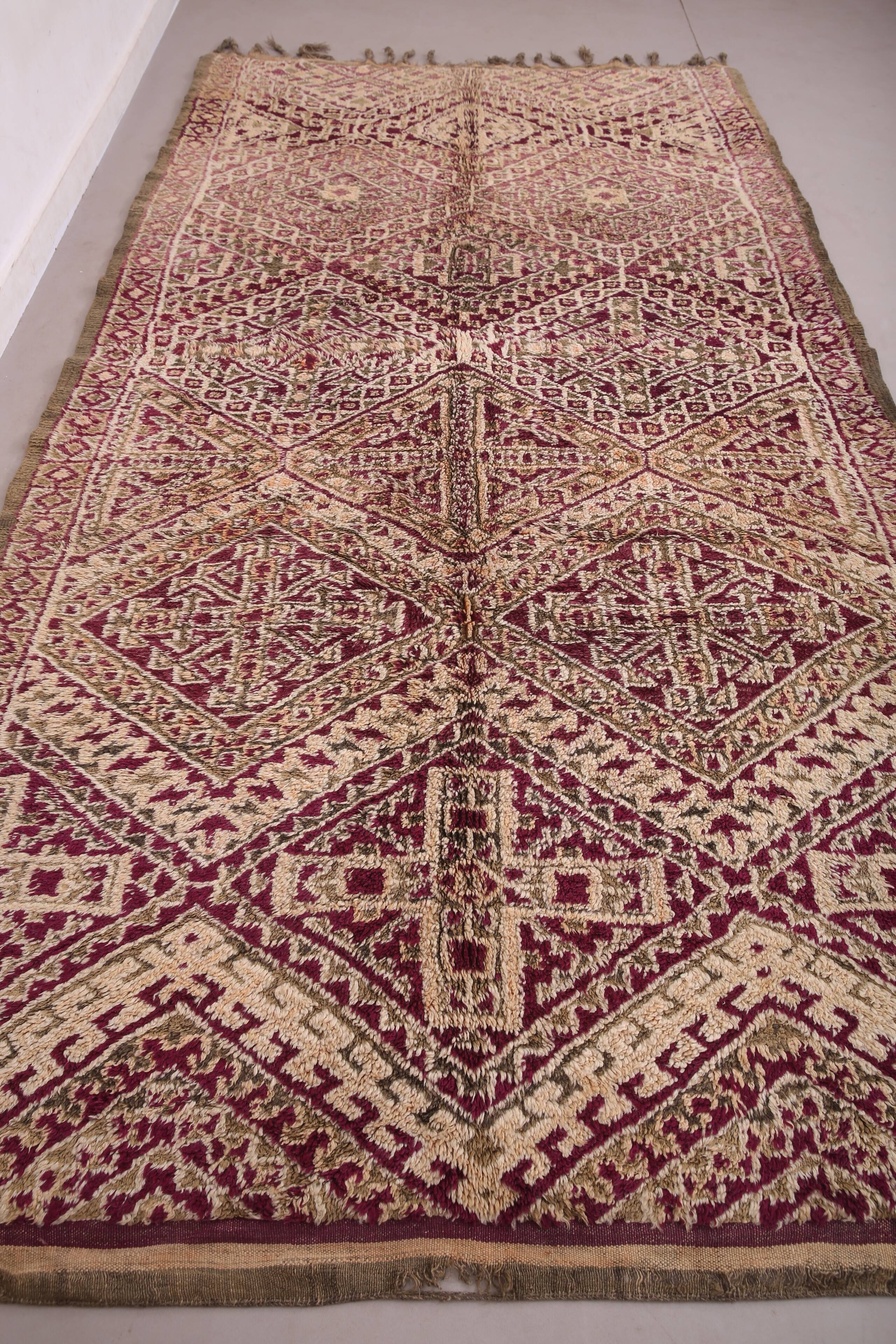 Purple Vintage Beni Mguild Rug 186 x 353 cm - Handmade Berber Wool Rug