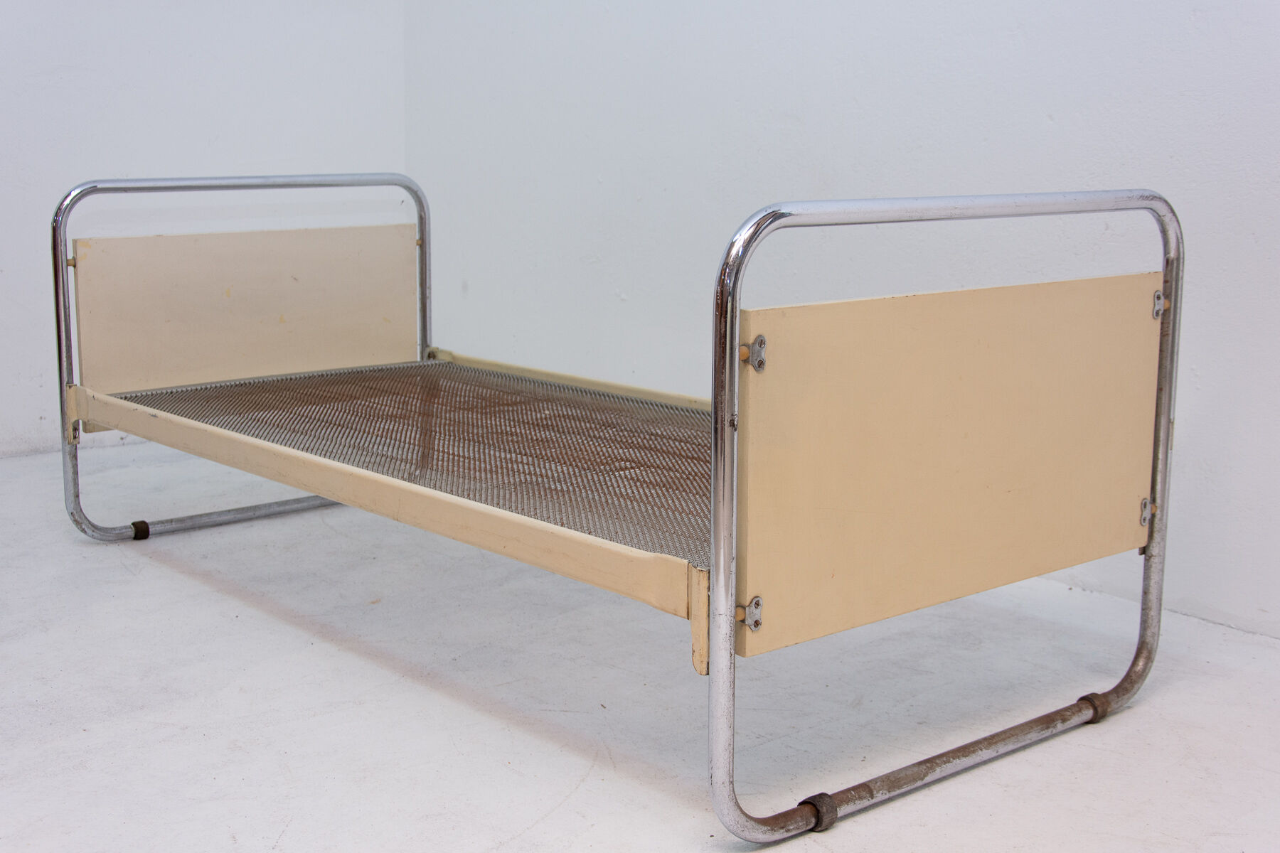 Tubular steel bed by Slezák, 1930´s, Czechoslovakia