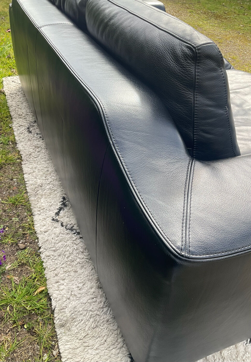 High-quality black leather Durlet sofa