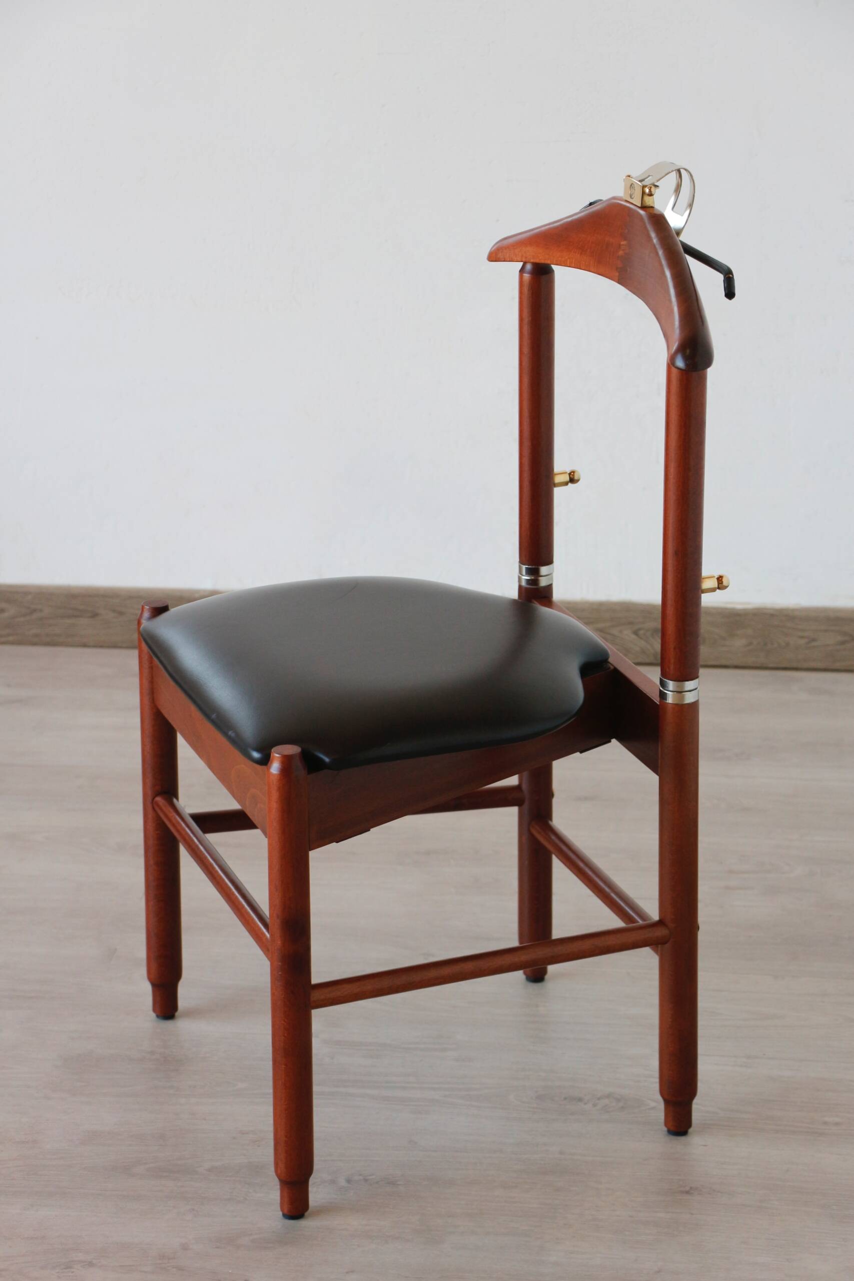 Fratelli Reguitti valet – Vintage Italian chair