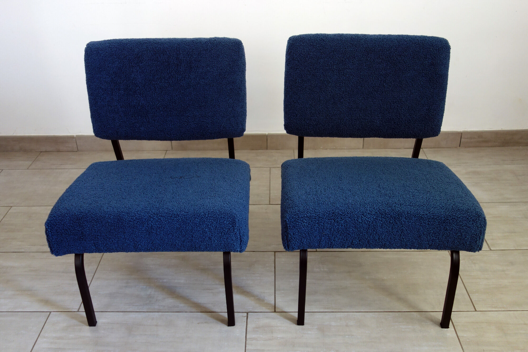 Pair of minimalist reupholstered seats from the 60s/70s
