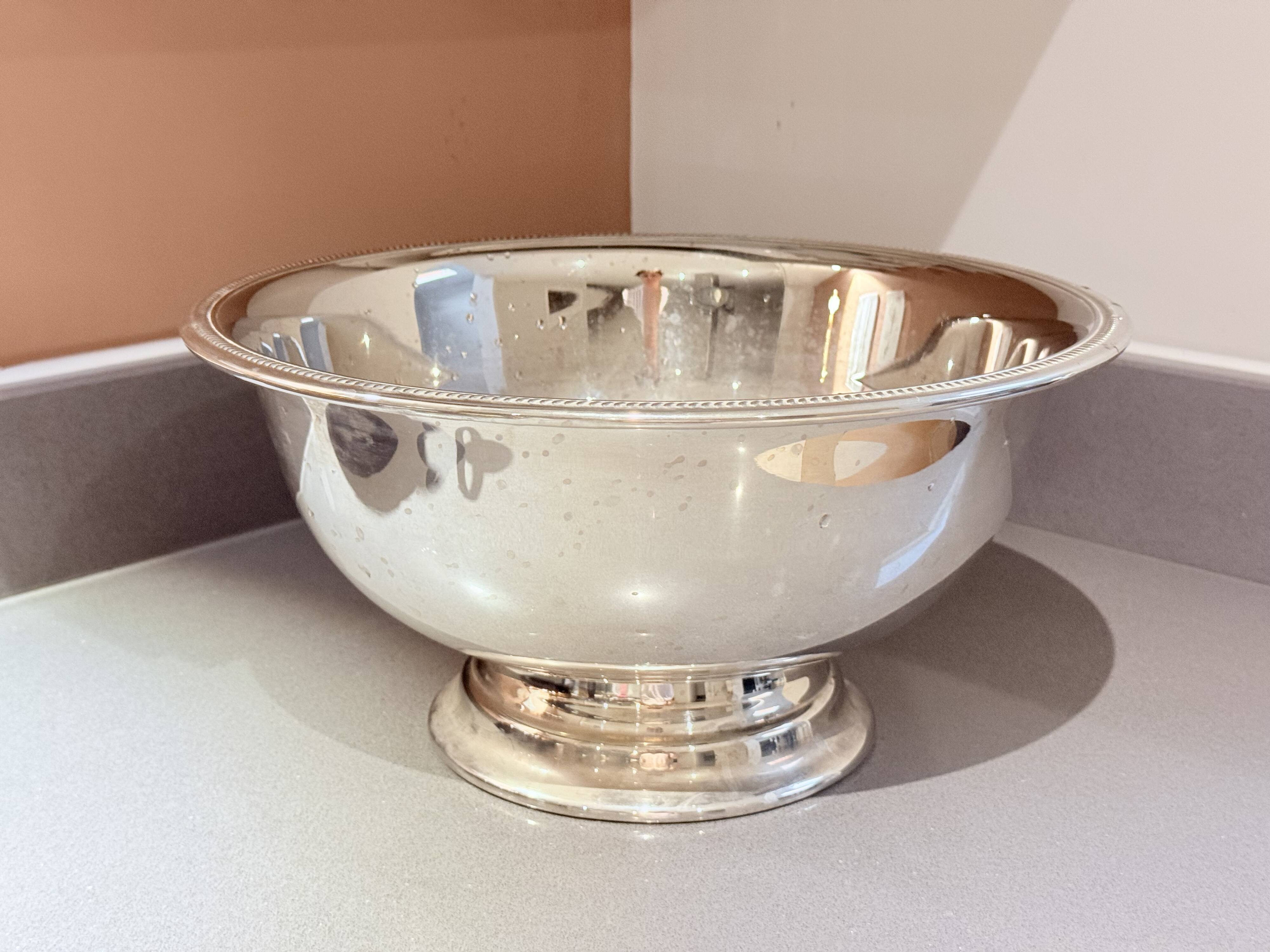Large Luxury Silver Plated Champagne Ice Bucket / Wine Cooler on Pedestal