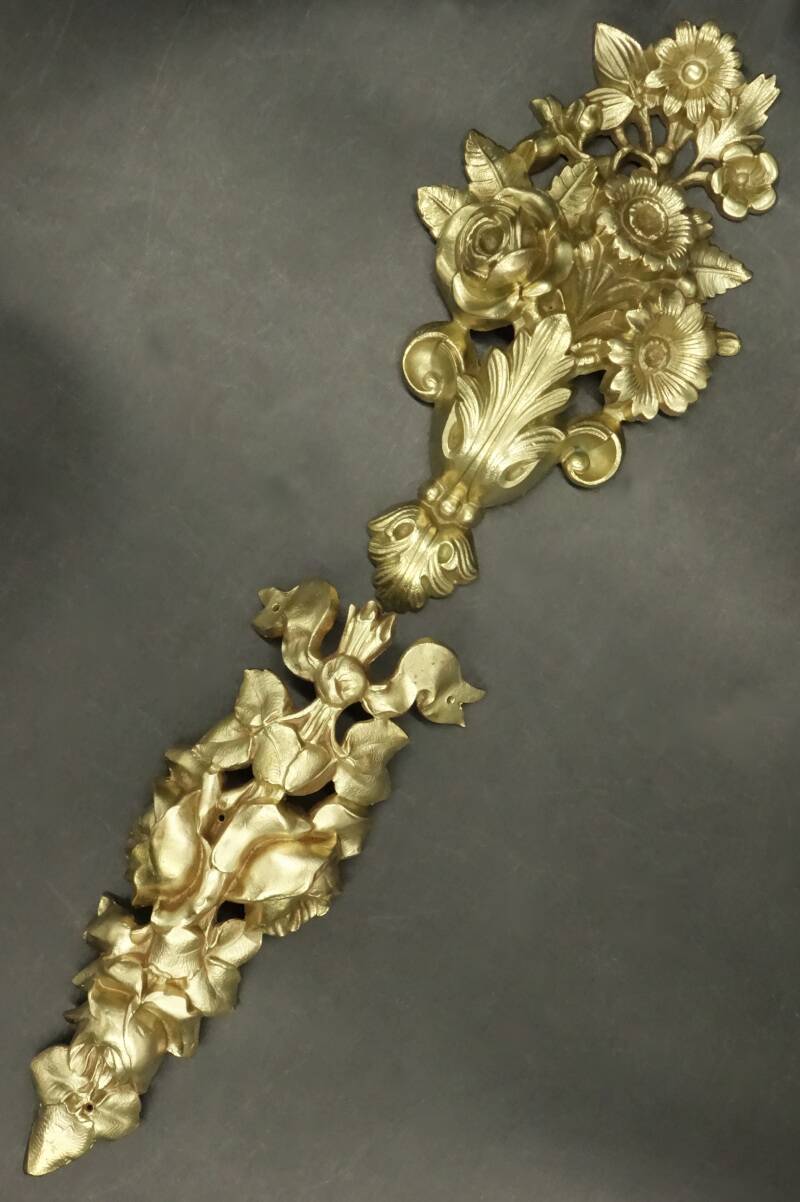 Ensembe de deux ornements floraux style Louis XVI - bronze doré