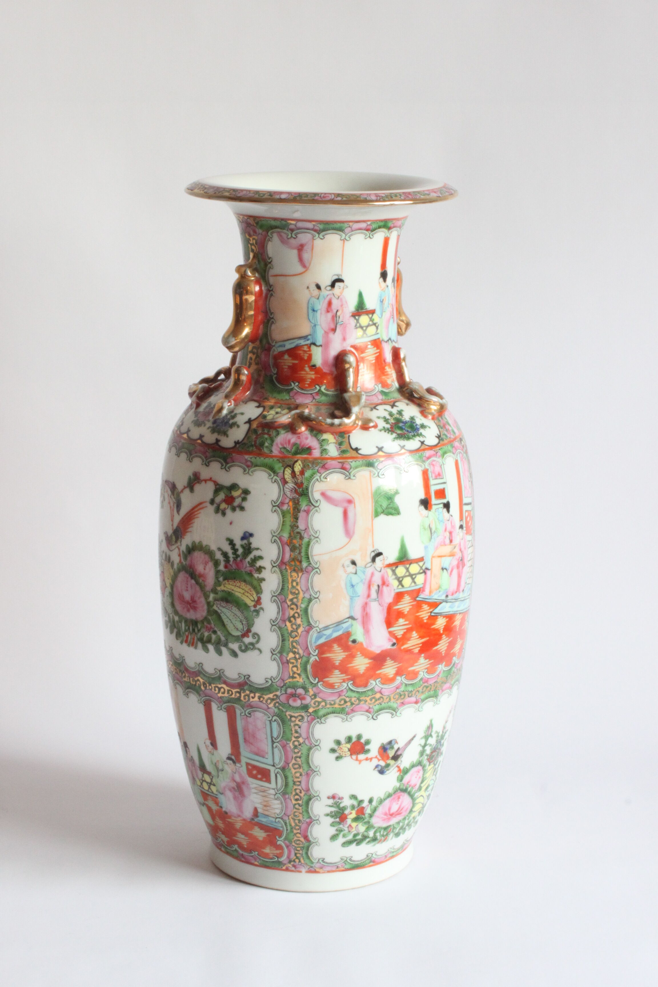 Vase médaillon de rose de Canton chinois, 19ème siècle