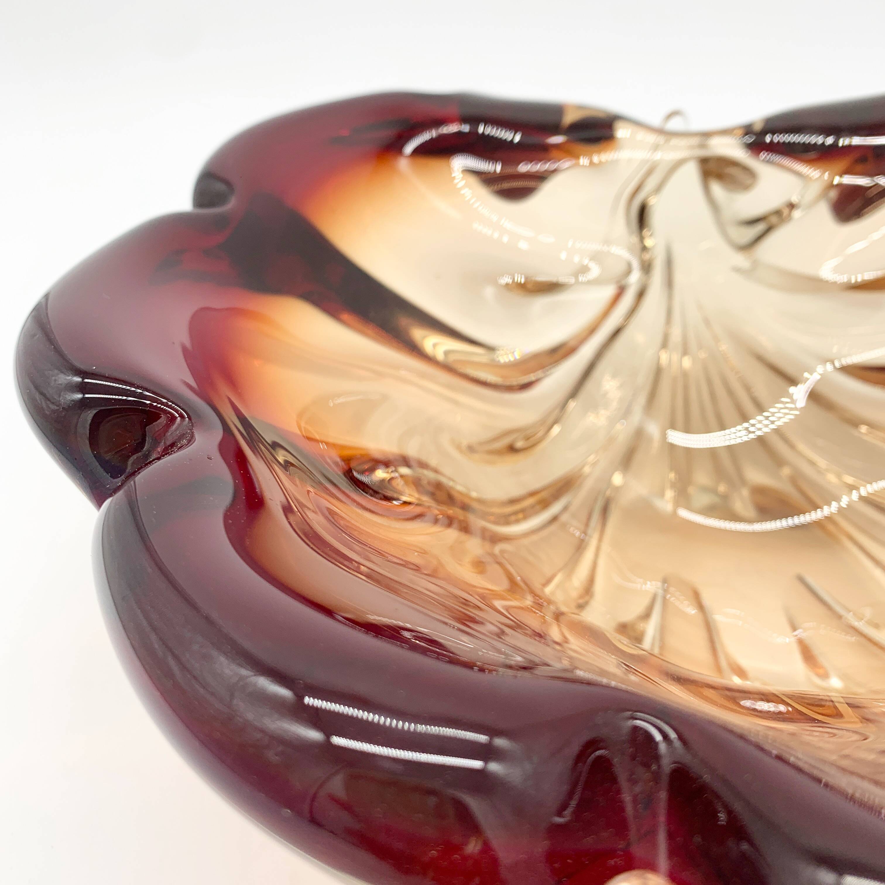 Large vintage Murano glass shell, 1960