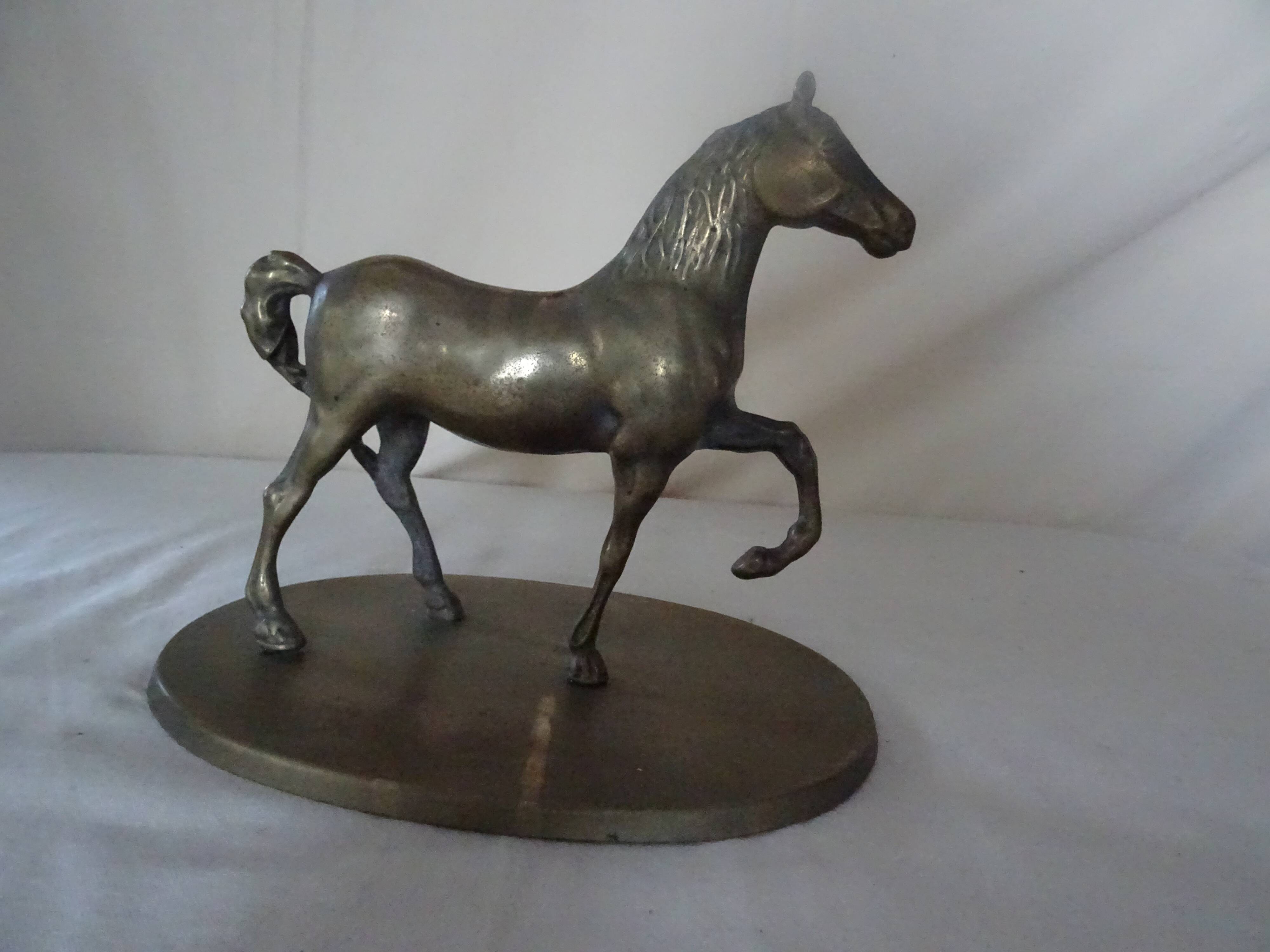 Brass horse 422112 on base
