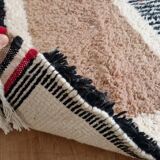 Handmade Moroccan wool rug, size 150 x 250 cm