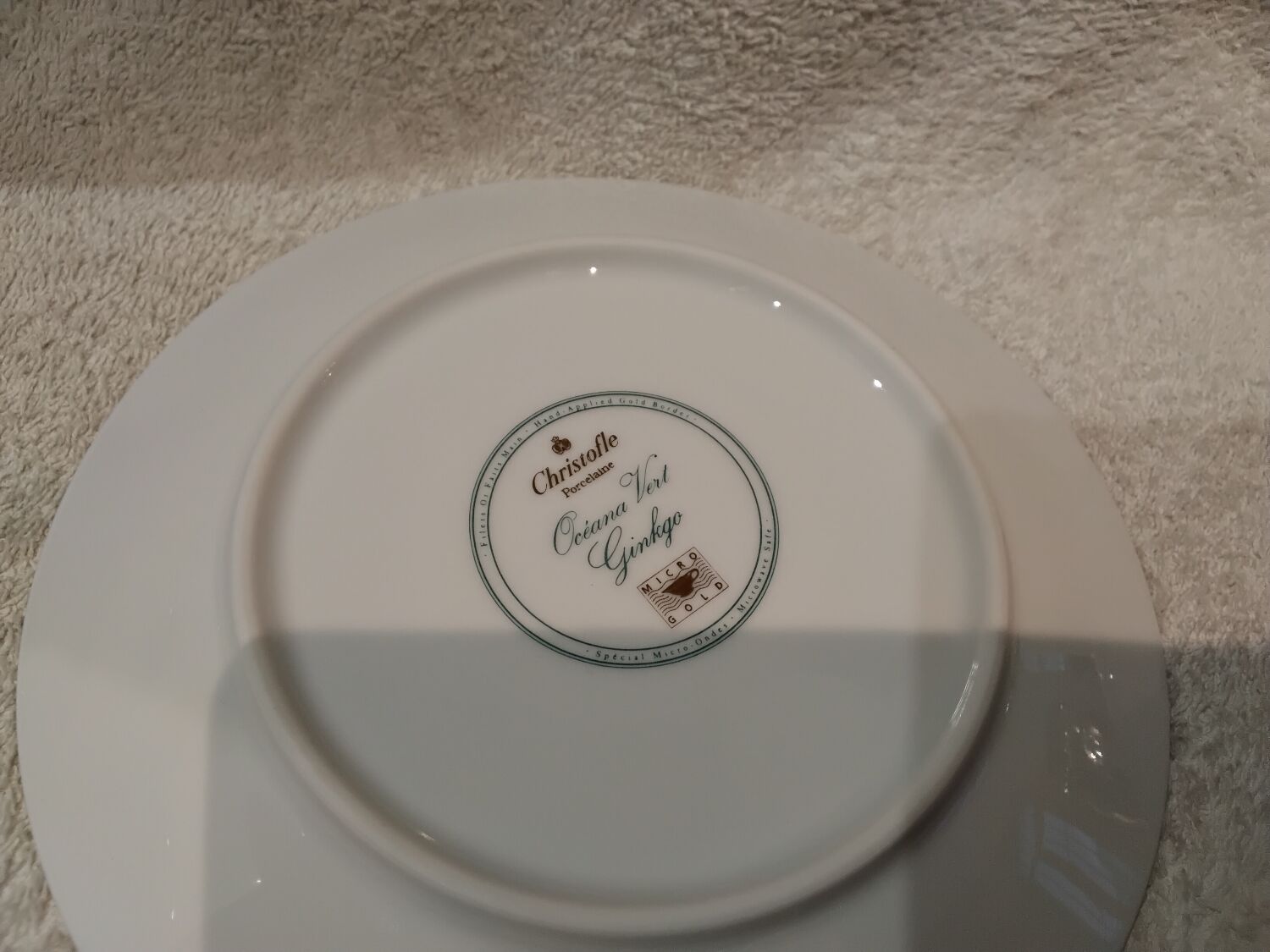 2 breakfast cups, 2 saucers, porcelain Christofle Oceana green.