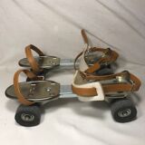 Old pair of roller skates speedy junior sprint adjustable france