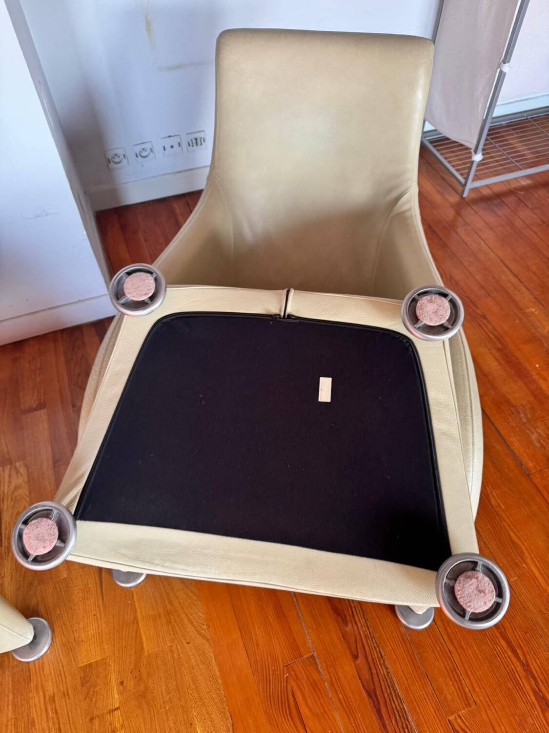 "Loge" armchairs & ottoman by Gérard Van den Berg for Montis, 1980s