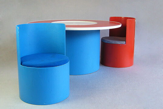 Table and chairs Bernard Holaway