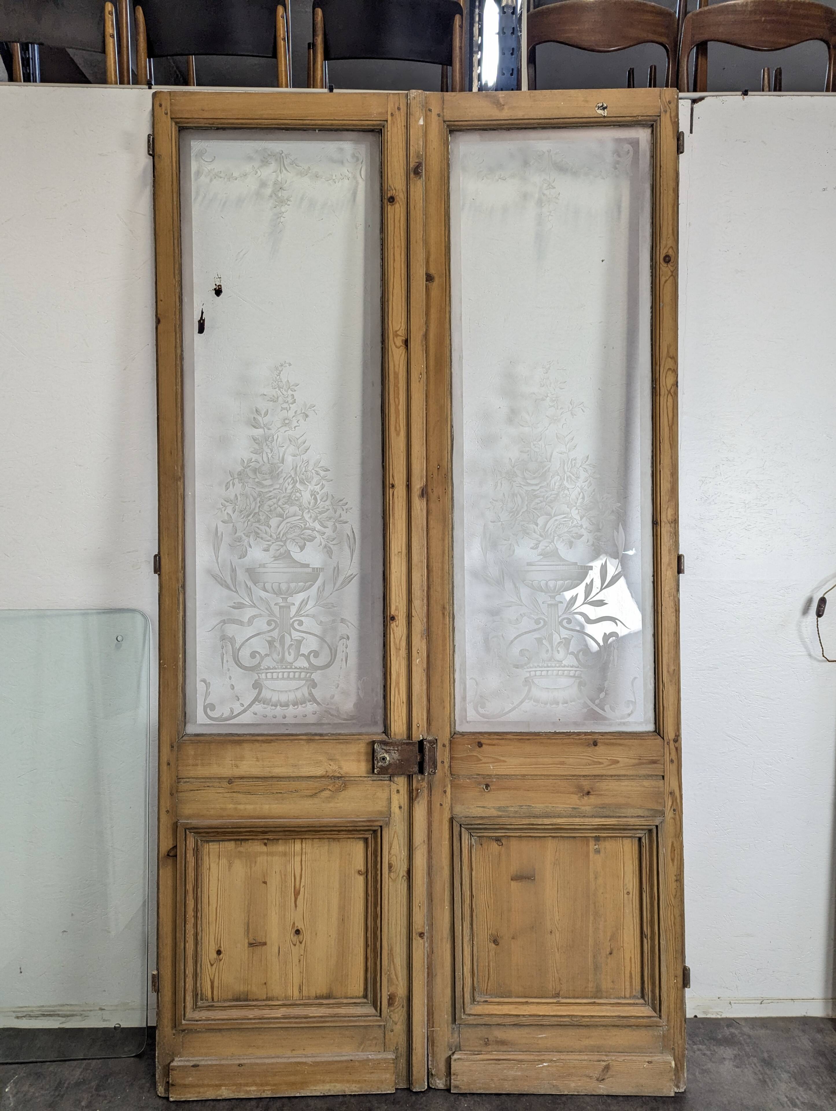 Pair of engraved glass doors from the early 20th century.